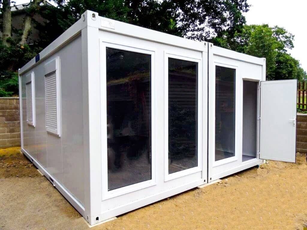 uk - modular temporary shop under preparation